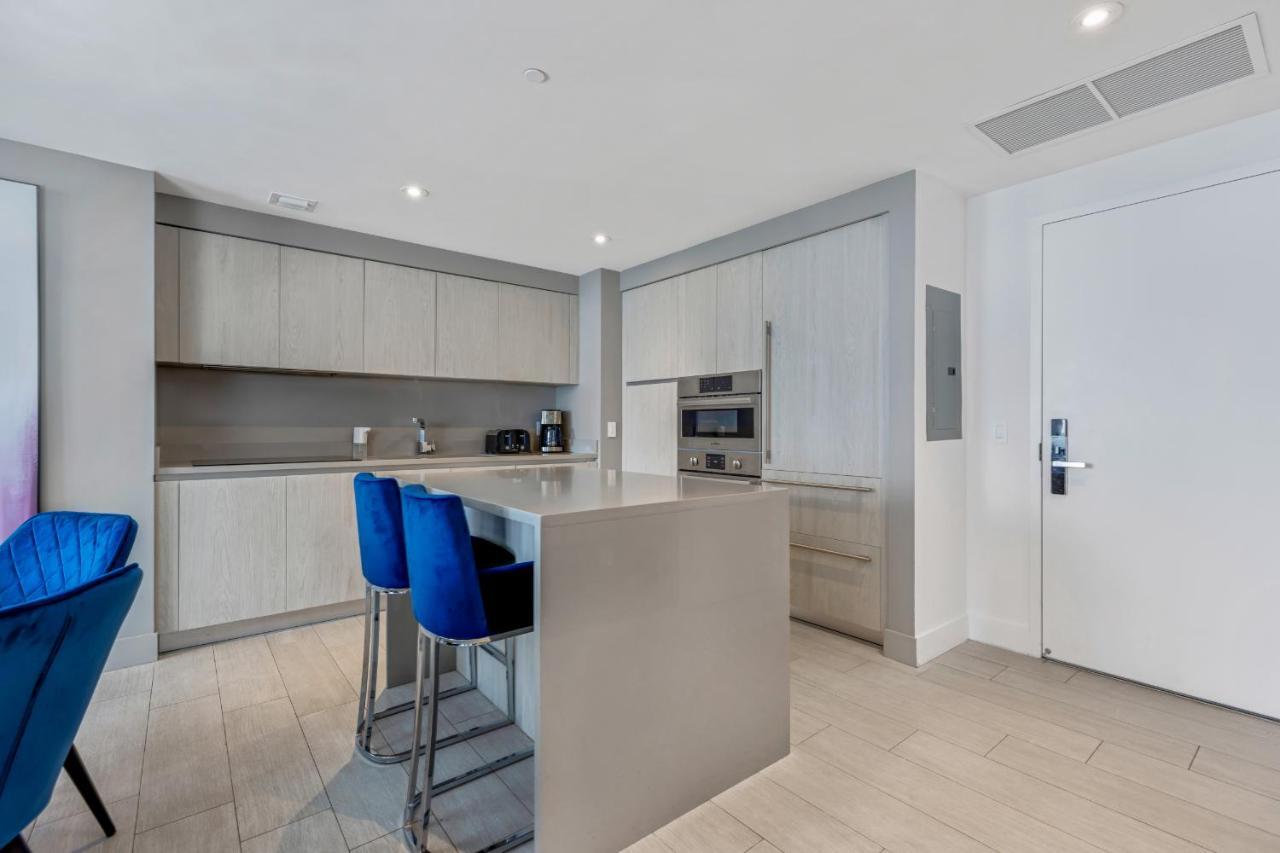 Apartment Hyde House - Luxury Waterfront 2br 2ba With Direct Ocean View, Roof Pool, Amenities