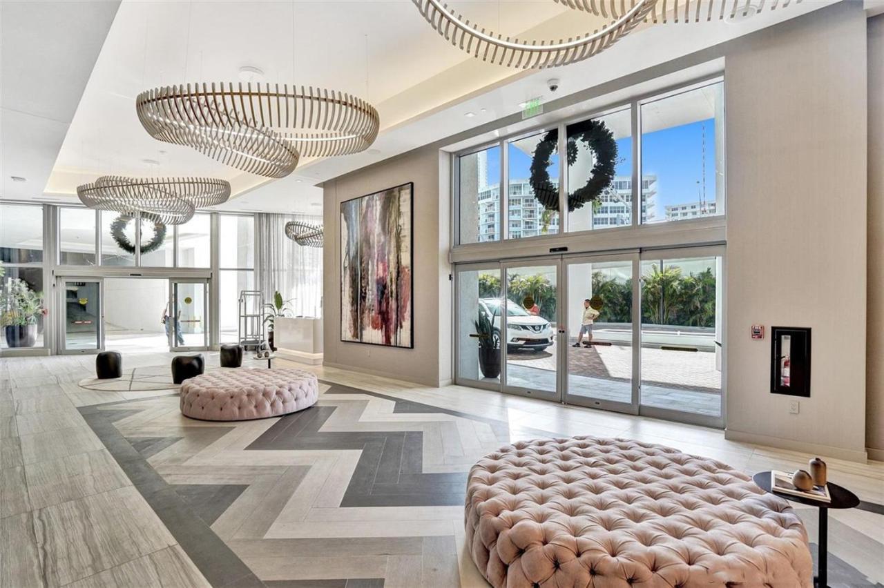 Hyde House - Luxury Waterfront 2br 2ba With Direct Ocean View, Roof Pool, Amenities Apartment *