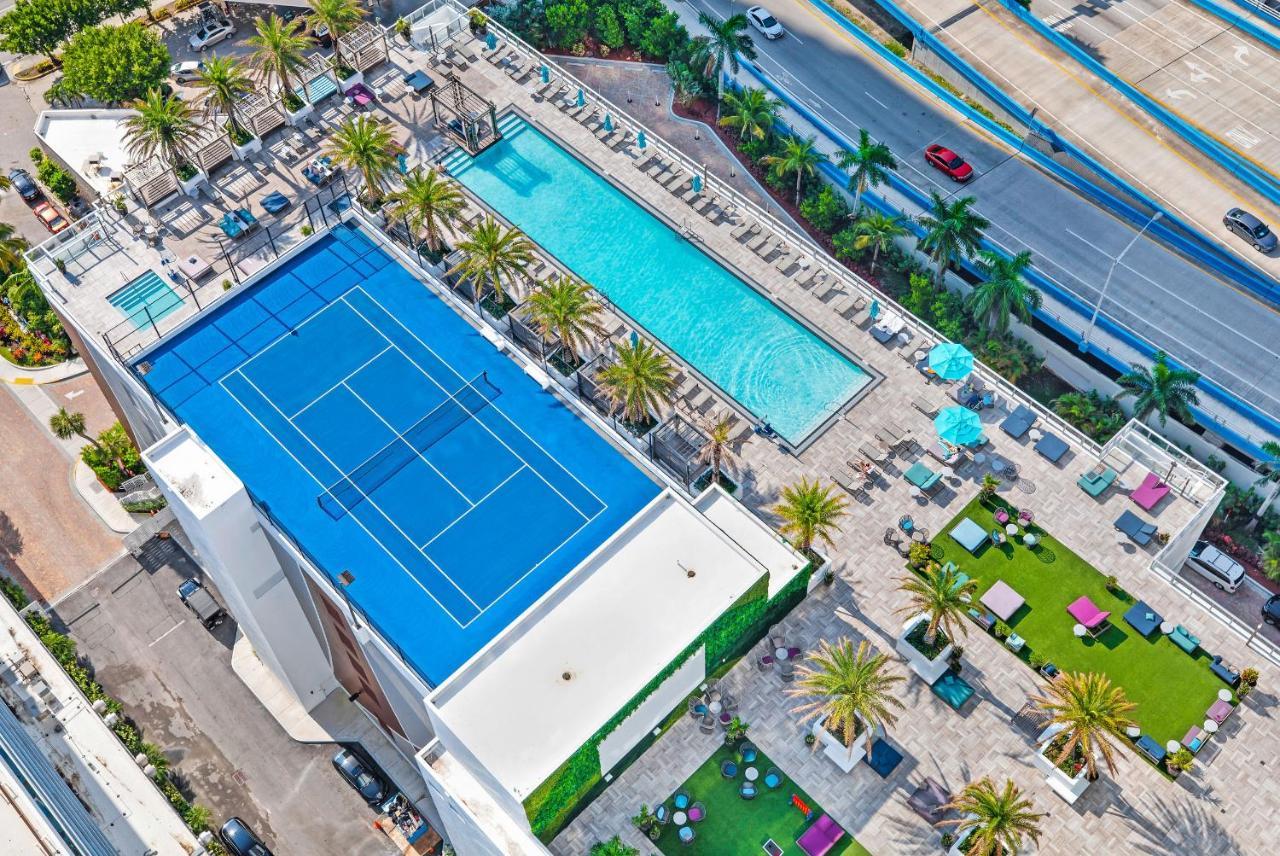 Hyde House - Luxury Waterfront 2br 2ba With Direct Ocean View, Roof Pool, Amenities Apartment *