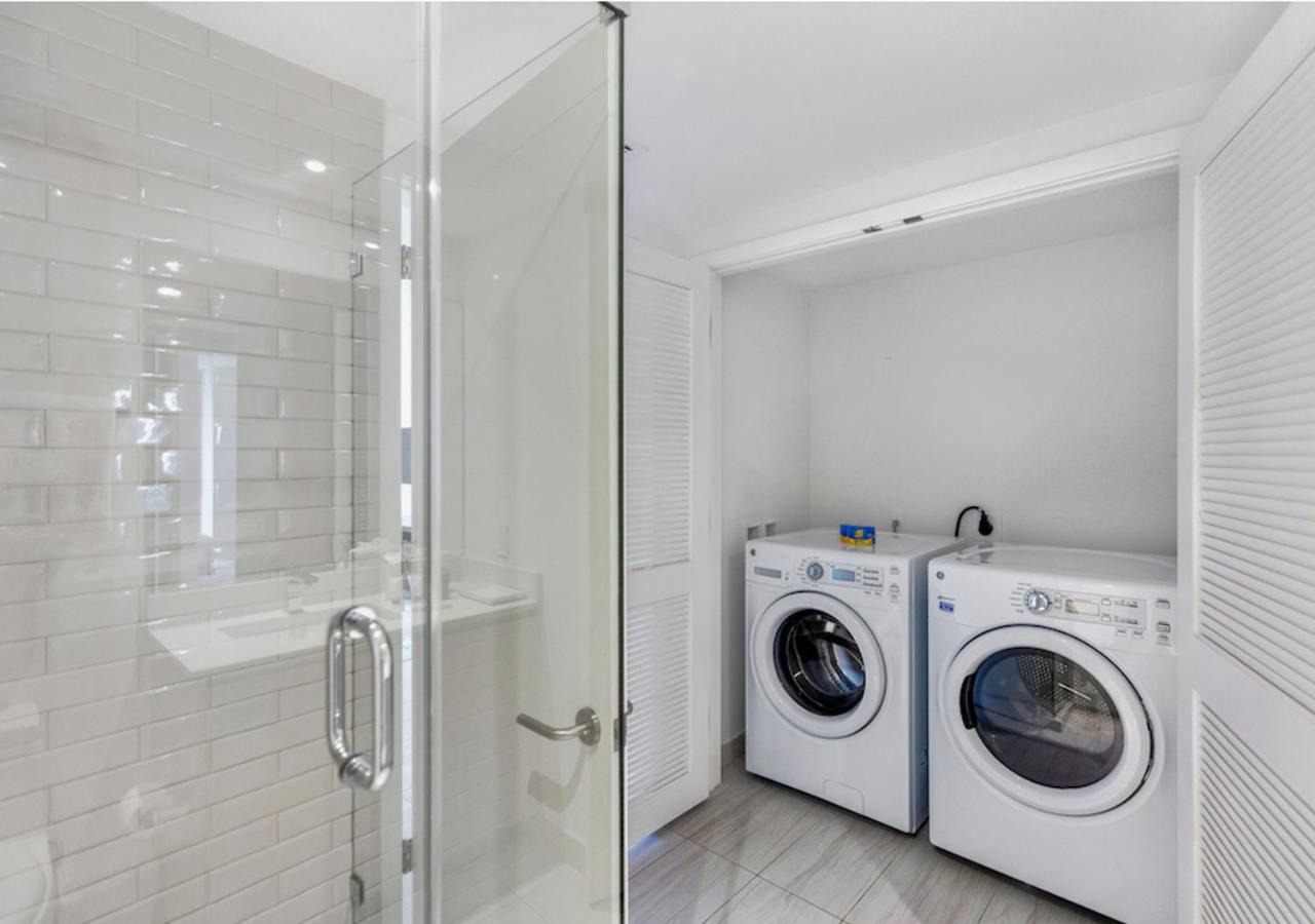 Hyde House - Luxury Waterfront 2br 2ba With Direct Ocean View, Roof Pool, Amenities Apartment